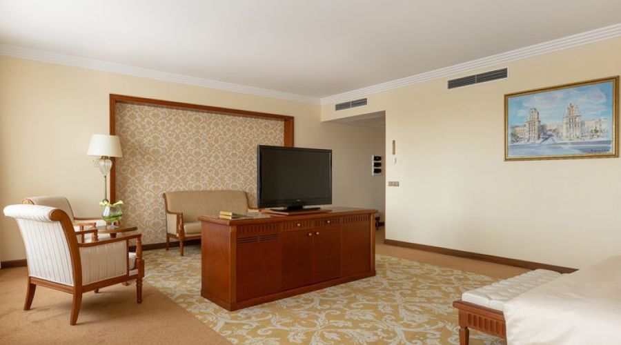 Полулюкс 2-местный (JUNIOR SUITE)